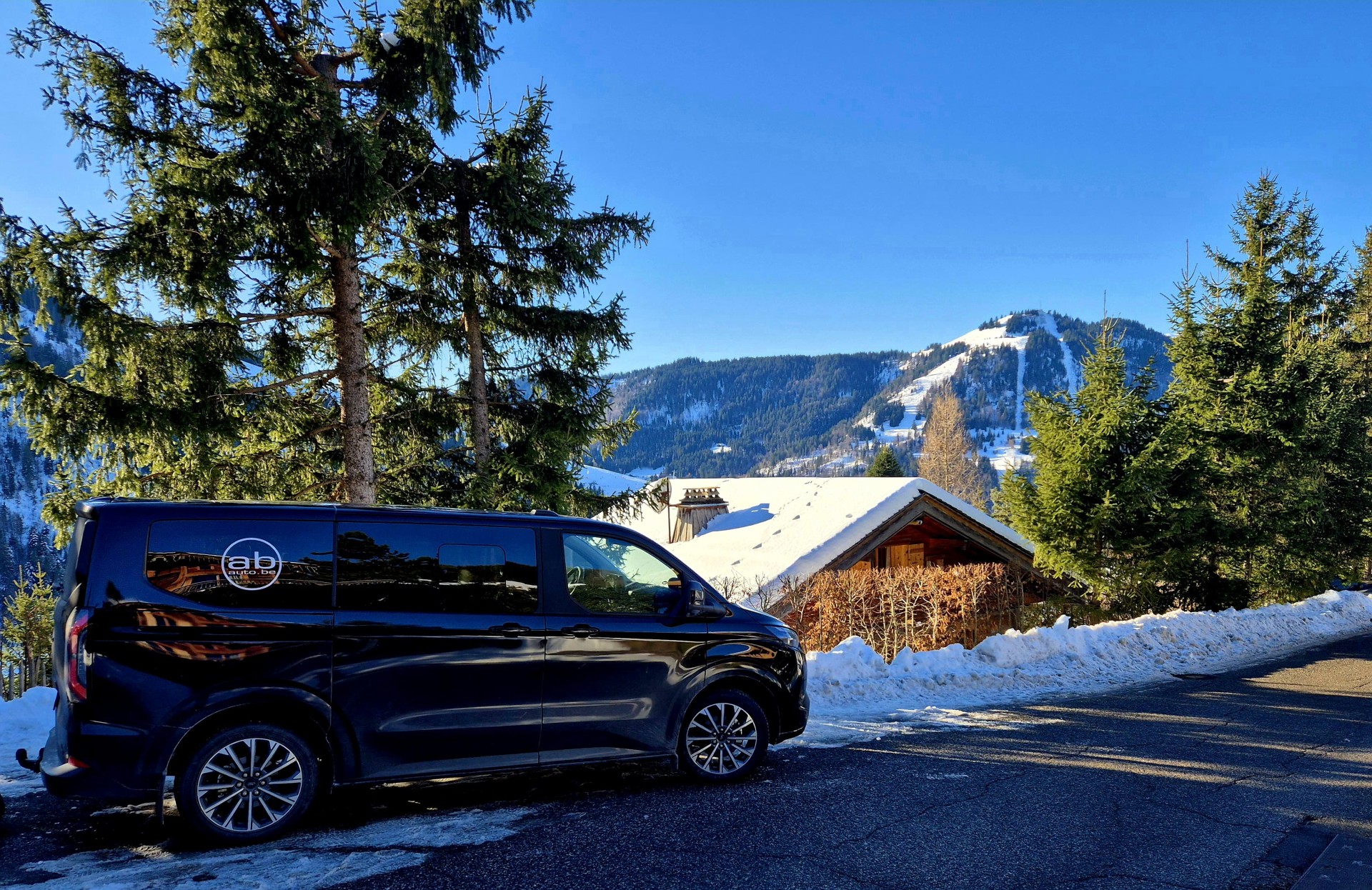 Découvrez le confort ultime – Louez un van de luxe pour vos vacances !