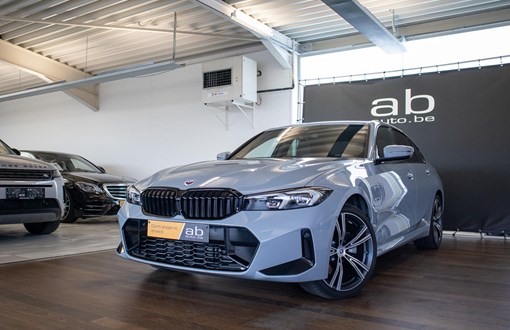 BMW 330