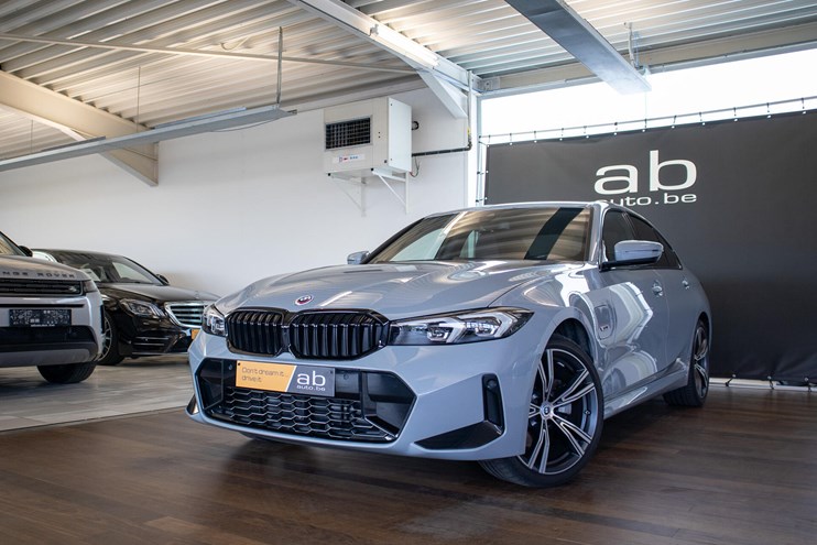 BMW 330