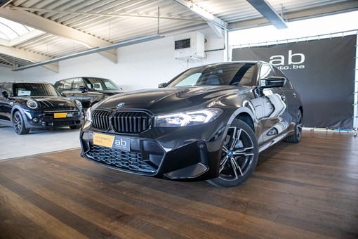 BMW 330