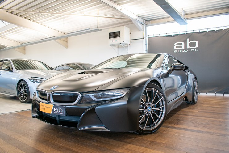 BMW i8