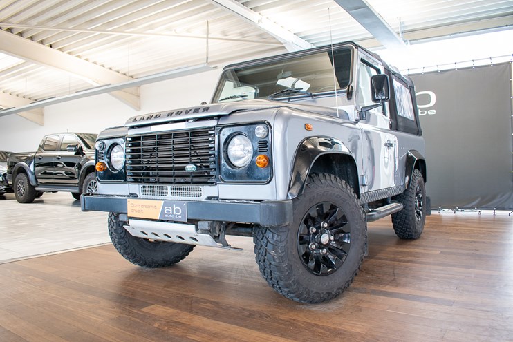 Land Rover Defender